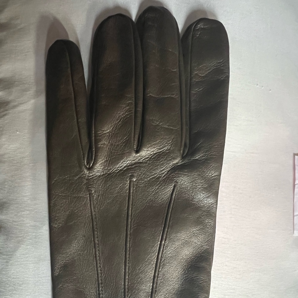 Coach Leather Mens Gloves with Cashmere lining. - Picture 6 of 6